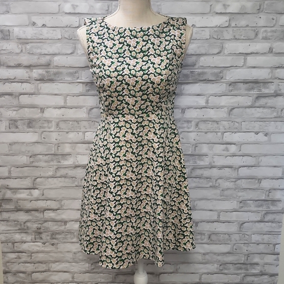 French Connection Dresses & Skirts - French Connection Daisy Floral Fit Flare Mini Dress
